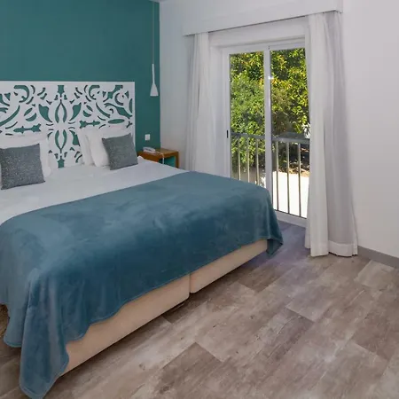 Mareta View - Boutique Bed and Breakfast 4*