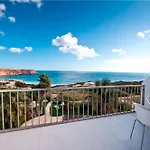 לינה וארוחת בוקר Mareta View - Boutique 4*
